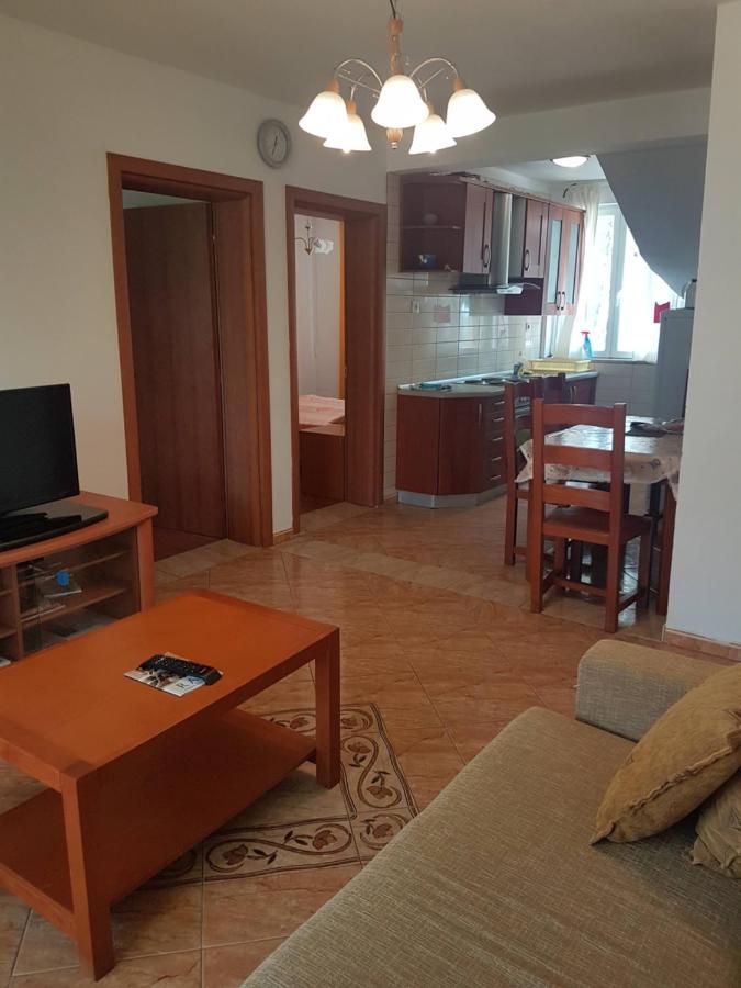 Ferienwohnung Monika Rab Town Exterior foto