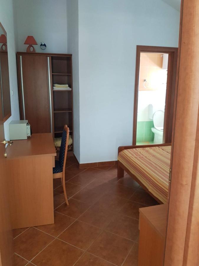 Ferienwohnung Monika Rab Town Exterior foto