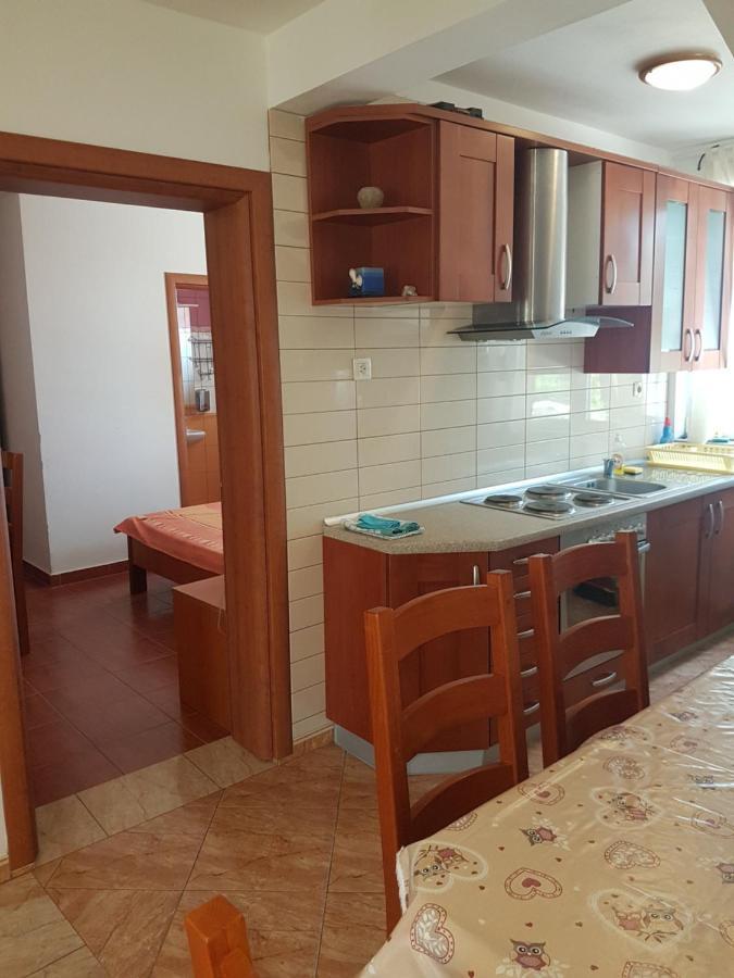 Ferienwohnung Monika Rab Town Exterior foto