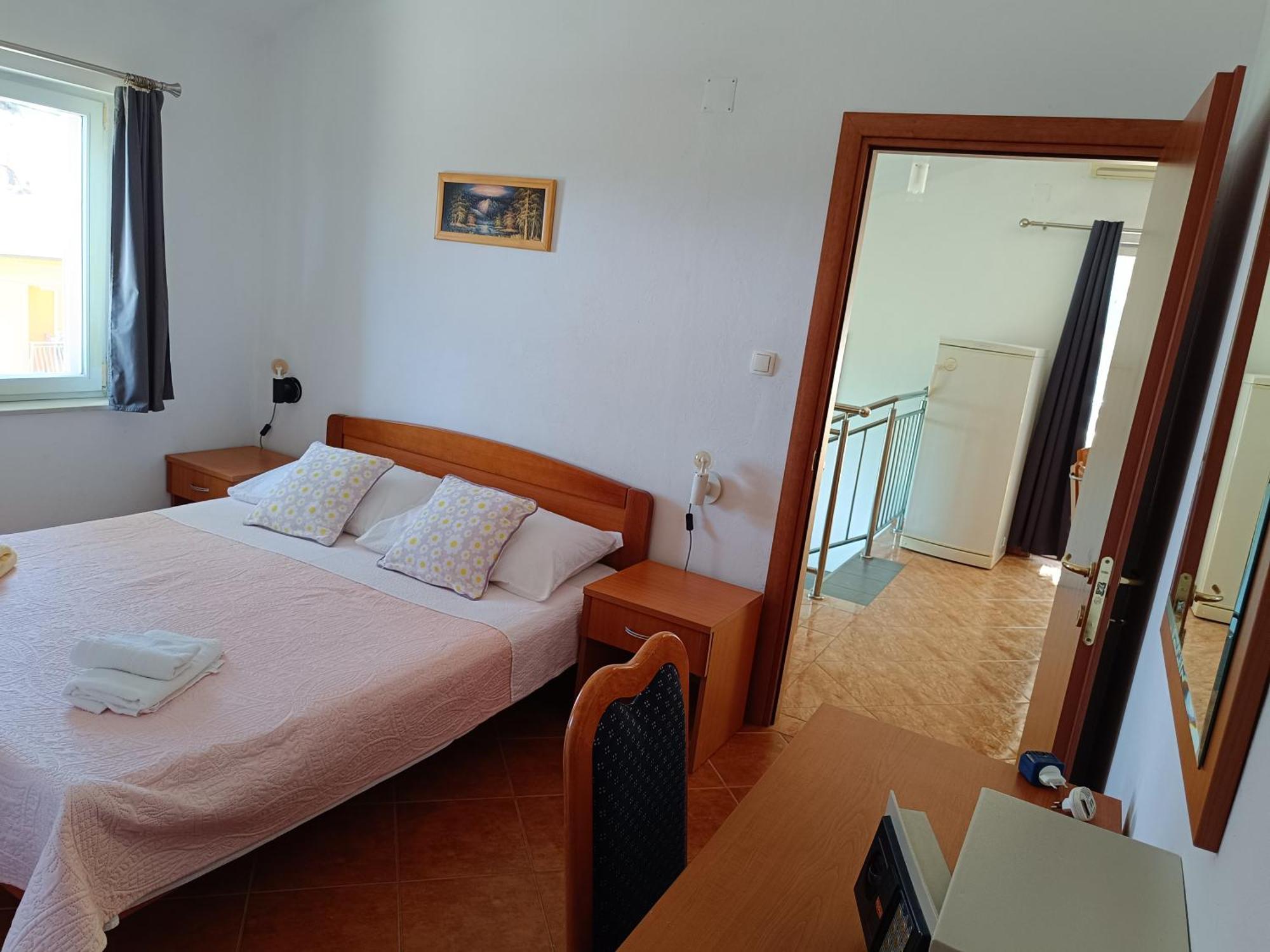 Ferienwohnung Monika Rab Town Exterior foto